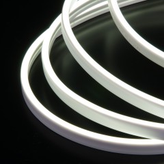 Светодиодный гибкий неон 24 В 10 Вт/м 120 Led/м 2835 IP65, холодный белый 6500K, 5м 24V 10W 120Led 2835 IP65